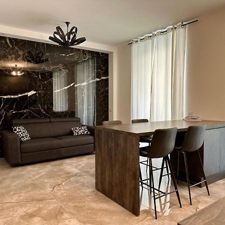 Magic Place Bergamo! Classy Apartment In The Heart Of The City المظهر الخارجي الصورة