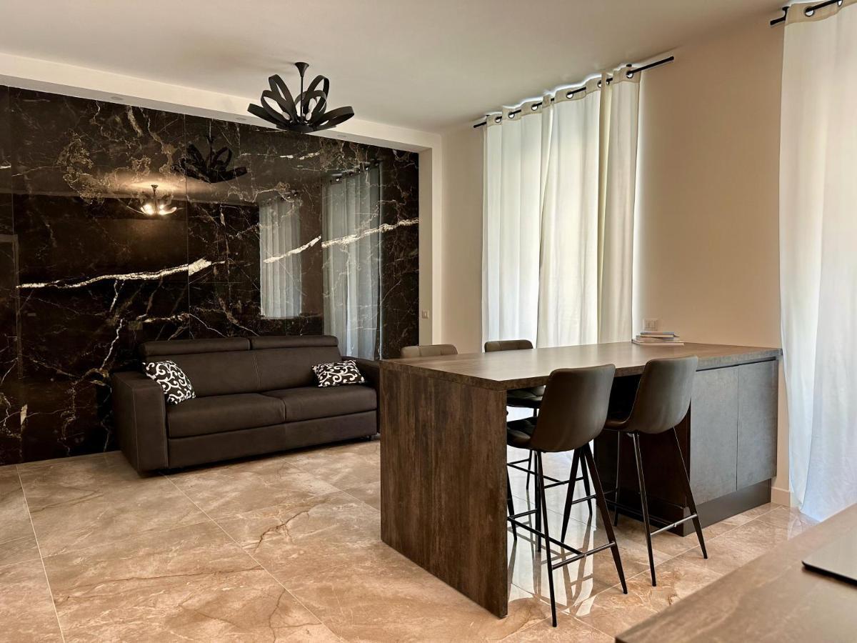 Magic Place Bergamo! Classy Apartment In The Heart Of The City المظهر الخارجي الصورة