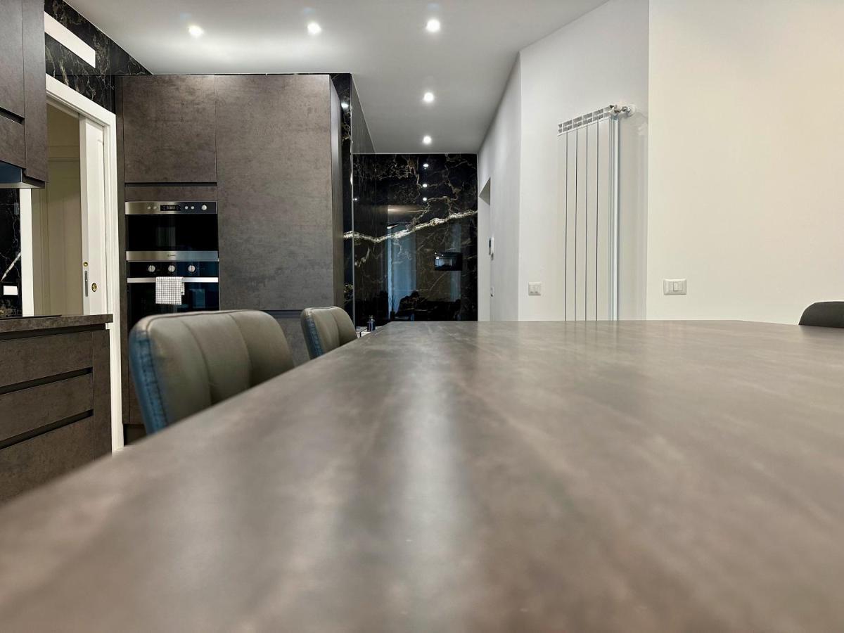 Magic Place Bergamo! Classy Apartment In The Heart Of The City المظهر الخارجي الصورة