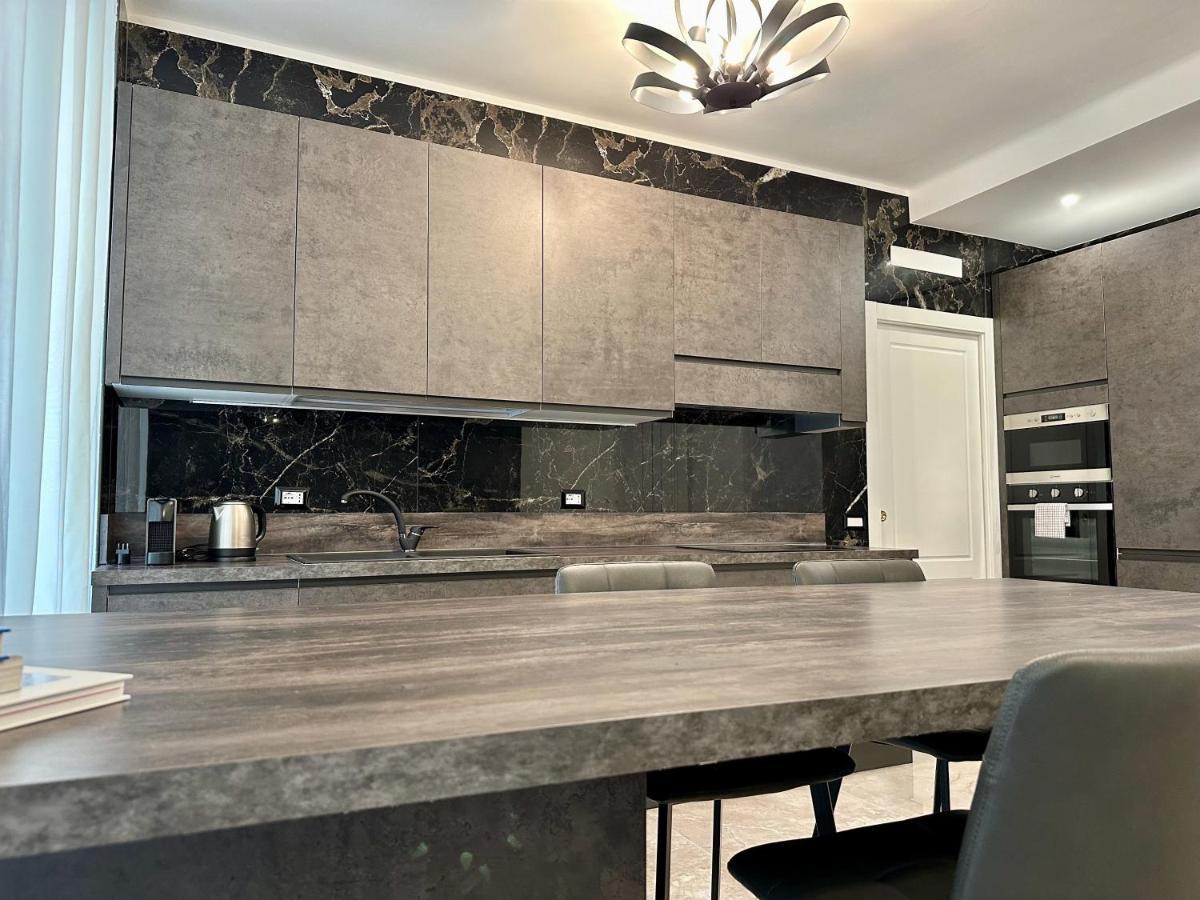 Magic Place Bergamo! Classy Apartment In The Heart Of The City المظهر الخارجي الصورة
